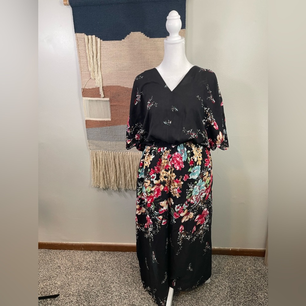 Umgee Black Floral Rayon Flowy Short Sleeves Wide Leg Jumpsuit L